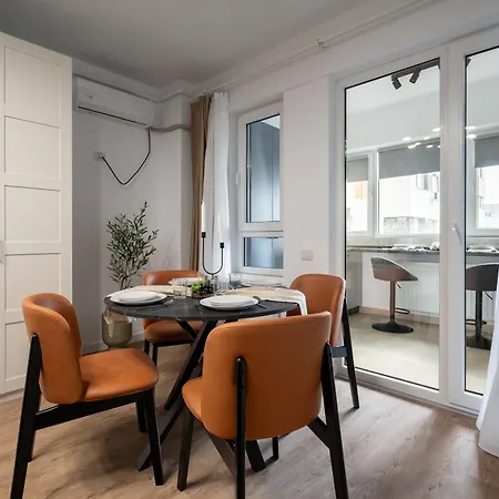 Spacious 509 Apartament