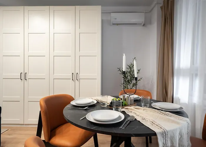 Апартаменти Spacious 509 *